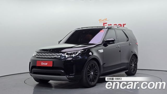 Land Rover Discovery 3.0 SD6 HSE Luxury - фото 0