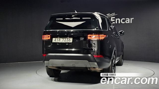 Land Rover Discovery 3.0 SD6 HSE Luxury - фото 3