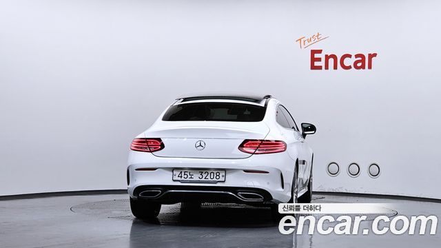 Mercedes-Benz C-Class W205 C220 d 4MATIC Coupe - фото 3