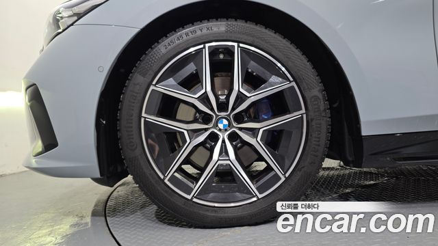 BMW 5-Series G60 520i M Sport - фото 4