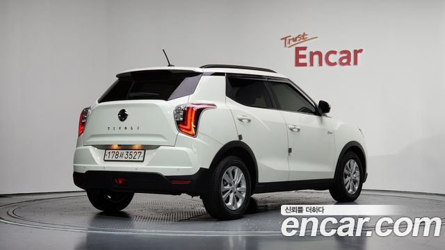 SsangYong Tivoli Gasoline 1.5 2WD V3 - фото 1