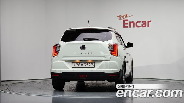SsangYong Tivoli Gasoline 1.5 2WD V3 - фото 3