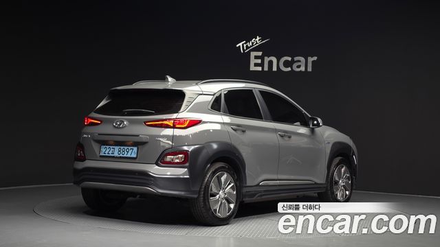 Hyundai Kona Premium - фото 1