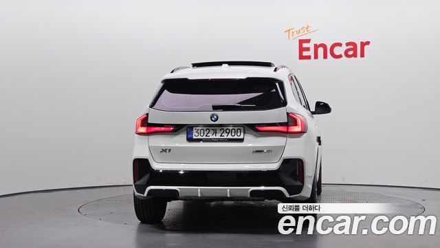 BMW X1 U11 xDrive 20i M Sport - фото 3