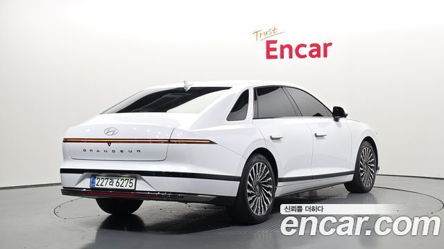 Hyundai Grandeur GN7 2,5 Gasoline 2WD Calligraphy - фото 1