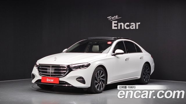 Mercedes-Benz E-Class W214 E300 4MATIC Exclusive - фото 0