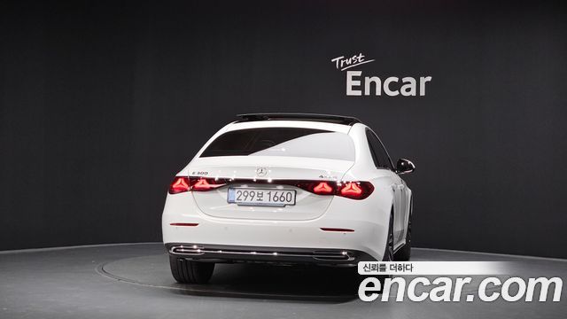Mercedes-Benz E-Class W214 E300 4MATIC Exclusive - фото 3