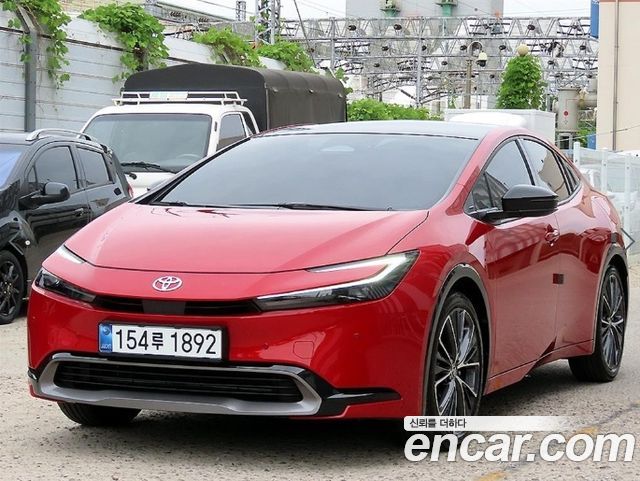 Toyota Prius 5-го поколения 2.0 XLE - фото 1