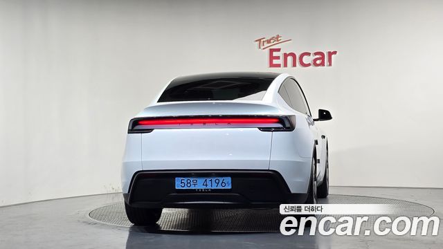 Tesla Model Y Premium RWD - фото 2