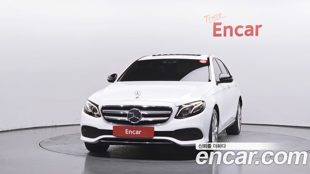 Mercedes-Benz E-Class W213 E220d Avantgarde - фото 2