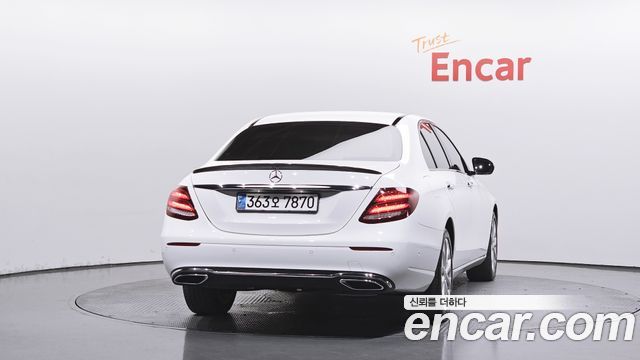 Mercedes-Benz E-Class W213 E220d Avantgarde - фото 3