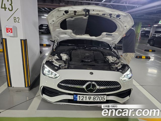 Mercedes-Benz C-Class W206 C300 4MATIC AMG Line - фото 0