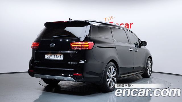 Kia Carnival Новый 7-Seater Limousine VIP - фото 1
