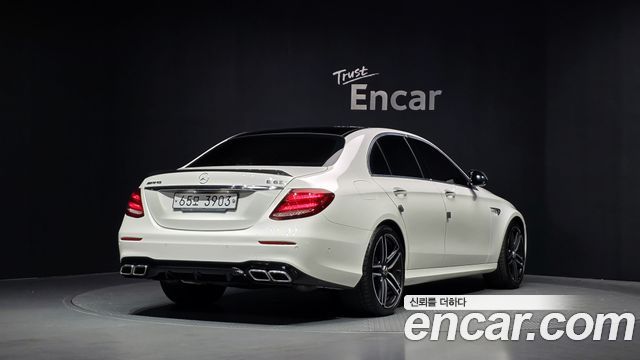 Mercedes-Benz E-Class W213 E63 AMG 4MATIC+ - фото 1