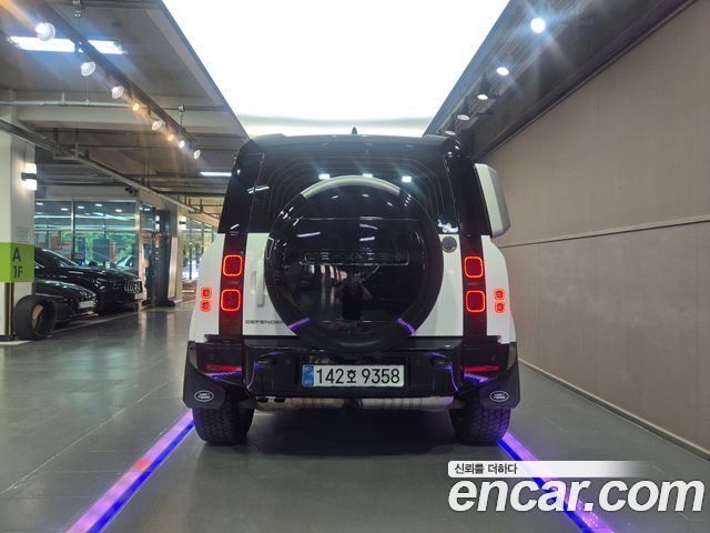 Land Rover Defender L663 110 D250 X-Dynamic SE - фото 2