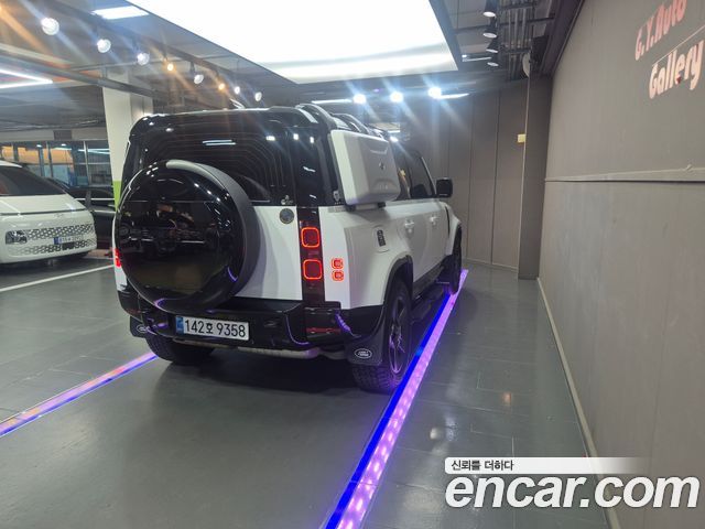 Land Rover Defender L663 110 D250 X-Dynamic SE - фото 3