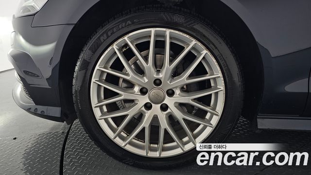 Audi A6 35 TDI Quattro Premium C7 - фото 3