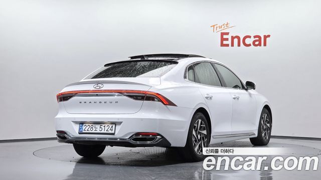 Hyundai Grandeur Новый IG, гибрид Le Blanc - фото 1