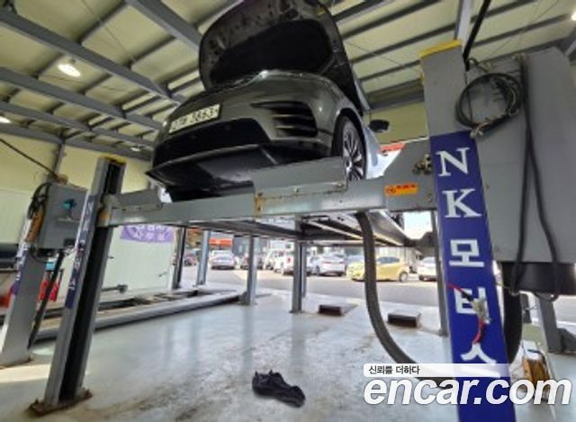 Land Rover Range Rover Velar 3.0 P380 R-Dynamic SE - фото 0