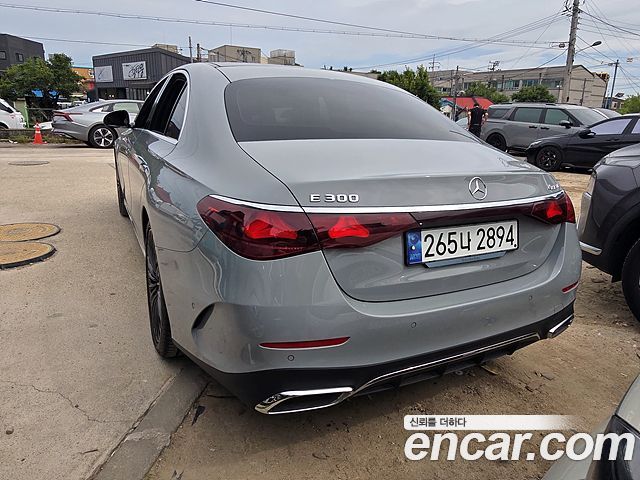 Mercedes-Benz E-Class W214 E300 4MATIC AMG Line Premiere Special - фото 3