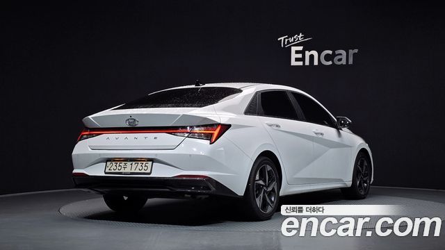 Hyundai Avante CN7, гибрид Inspiration - фото 1
