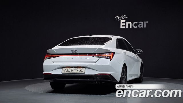 Hyundai Avante CN7, гибрид Inspiration - фото 3