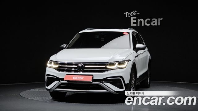 Volkswagen Tiguan 2.0 TSI Prestige - фото 2
