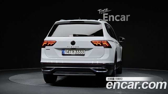 Volkswagen Tiguan 2.0 TSI Prestige - фото 3