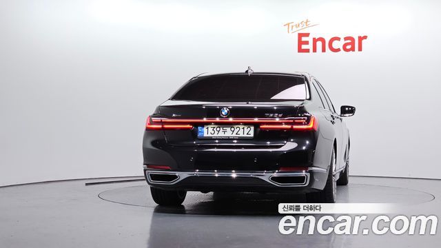BMW 7-Series G11 730d xDrive Design Pure Excellence - фото 3