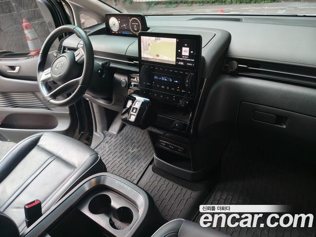 Hyundai Staria 4WD Lounge 7-Seater Inspiration - фото 3