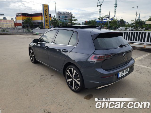 Volkswagen Golf 8-го поколения 2.0 TDI Prestige - фото 3
