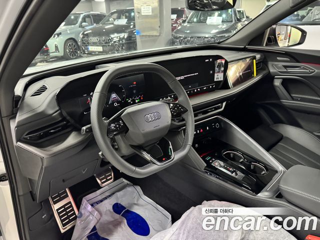 Audi Q5 45 TFSI Quattro S Line Black Edition Sport Back - фото 3