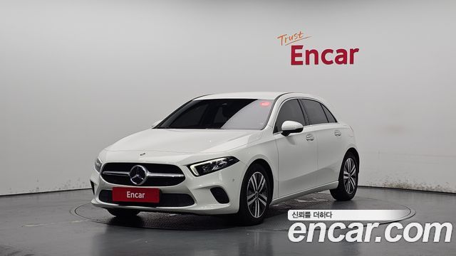 Mercedes-Benz A-Class W177 A220 Hatchback - фото 0