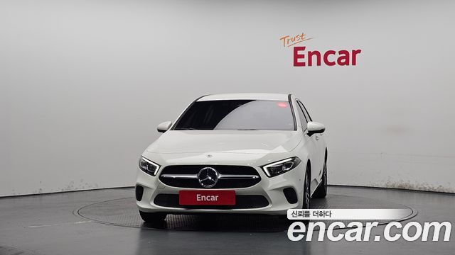 Mercedes-Benz A-Class W177 A220 Hatchback - фото 2