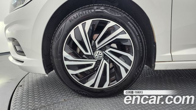Volkswagen Jetta 7-го поколения 1.4 TSI Prestige - фото 4