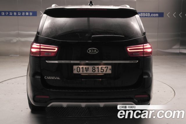 Kia Carnival Новый 9-Seater Prstige - фото 3