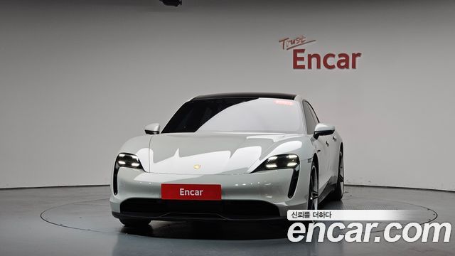 Porsche Taycan 4S - фото 1