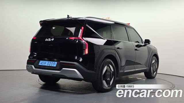 Kia EV9 Long Range 2WD Air - фото 1