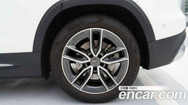 Mercedes-Benz GLB-Class X247 AMG GLB35 4MATIC - фото 4