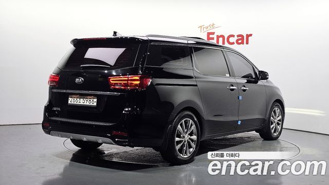 Kia Carnival Новый 9-Seater Noblesse Special - фото 1