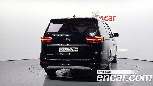 Kia Carnival Новый 9-Seater Noblesse Special - фото 3