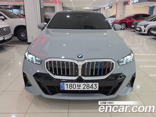 BMW 5-Series G60 530i xDrive M Sport - фото 2