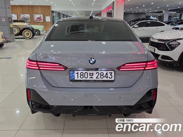 BMW 5-Series G60 530i xDrive M Sport - фото 3