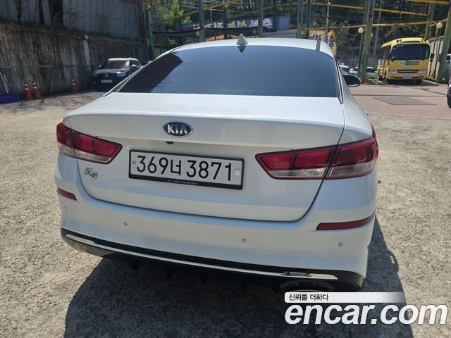 Kia K5 3-го поколения 2.0 LPI(Renter car) Strandard - фото 3