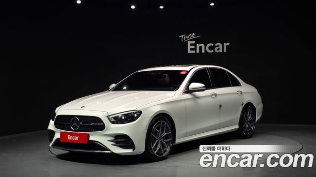 Mercedes-Benz E-Class W213 E220d 4MATIC AMG Line - фото 0