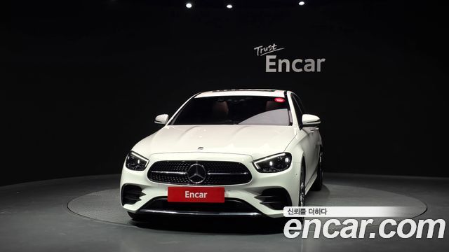 Mercedes-Benz E-Class W213 E220d 4MATIC AMG Line - фото 2