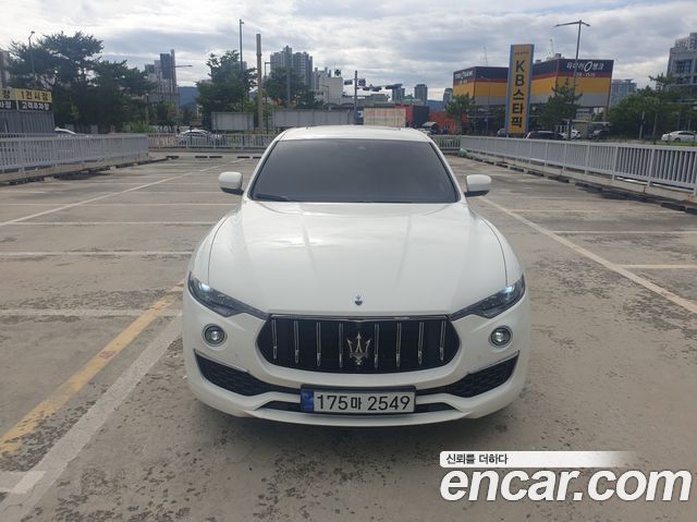 Maserati Levante 2.0 GT AWD - фото 0