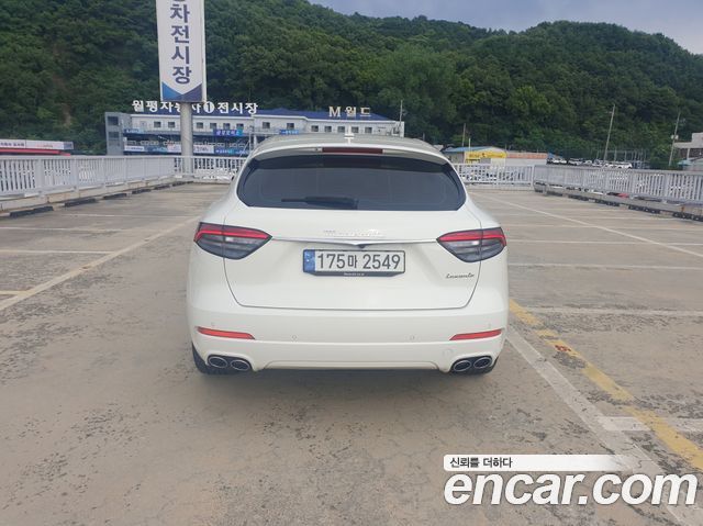 Maserati Levante 2.0 GT AWD - фото 3