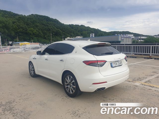 Maserati Levante 2.0 GT AWD - фото 4