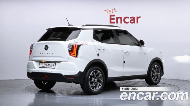 SsangYong Tivoli Gasoline 1.5 2WD V3 - фото 1